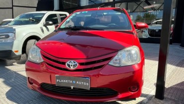 TOYOTA ETIOS 1.5 XS 4 PUERTAS 2016