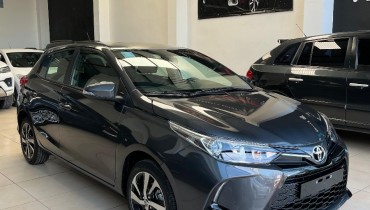TOYOTA YARIS 1.5 XLS 5 PUERTAS 0KM